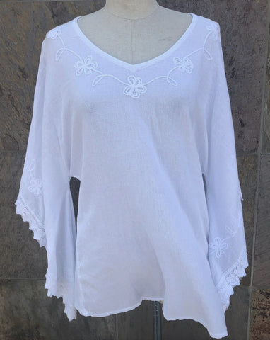"New Orleans" batwing sleeves white blouse